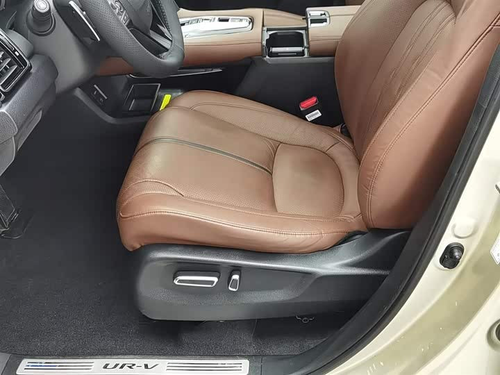 Honda UR-V 2020 370TURBO 2WD Premium Edition — 5-местный · 272 л.с. · Отличный кроссовер по разумной цене