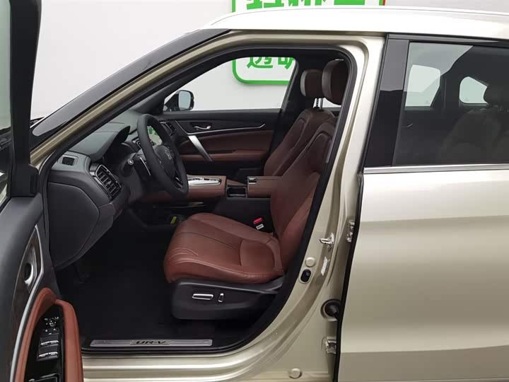Honda UR-V 2020 370TURBO 2WD Premium Edition — 5-местный · 272 л.с. · Отличный кроссовер по разумной цене