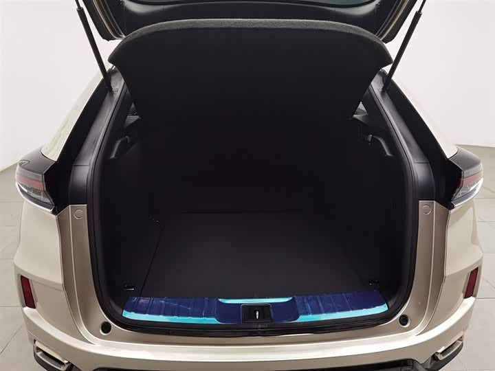 Honda UR-V 2020 370TURBO 2WD Premium Edition — 5-местный · 272 л.с. · Отличный кроссовер по разумной цене