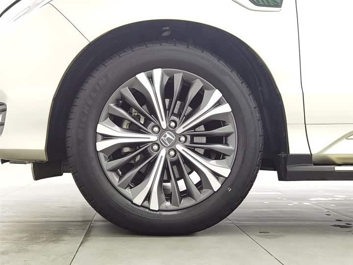 Honda UR-V 2020 370TURBO 2WD Premium Edition — 5-местный · 272 л.с. · Отличный кроссовер по разумной цене